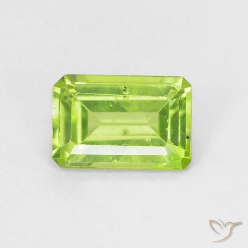 0.57ct Натуральный Средний зеленый Перидот, Изумрудная огранка, Чистота VS