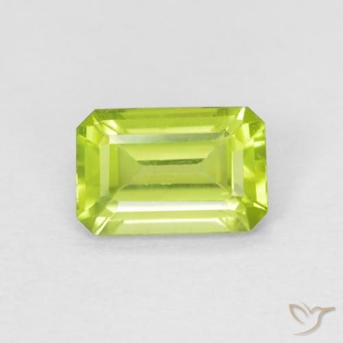 0.58ct Натуральный Ярко-зеленый Перидот, Изумрудная огранка, Чистота VS