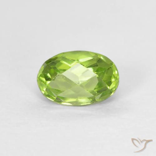 0.68ct Натуральный Светло-живой зеленый Перидот, Овал, VVS-VS