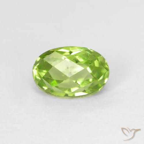 0.70ct Натуральный Светло-живой зеленый Перидот, Овал, VVS-VS