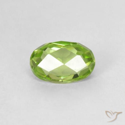 0.63ct Натуральный Средний зеленый Перидот, Овал, VVS-VS