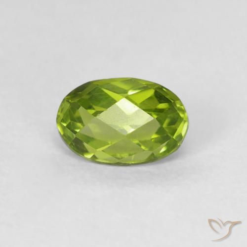 0.68ct Натуральный Ярко-зеленый Перидот, Овал, VVS-VS