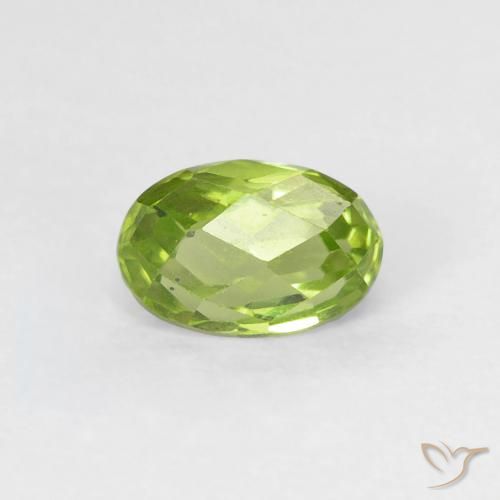 0.68ct Натуральный Ярко-зеленый Перидот, Овал, VVS-VS