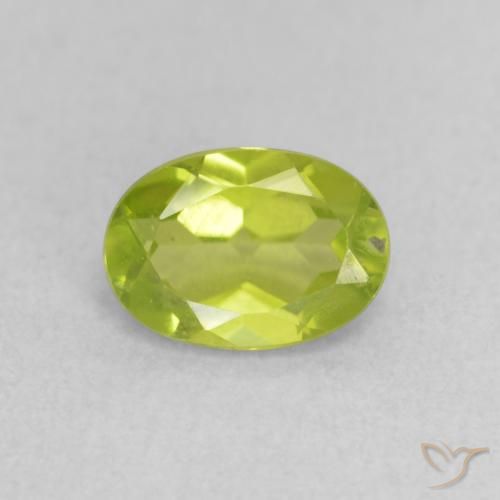 0.87ct Натуральный Ярко-зеленый Перидот, Овал, Чистота VS
