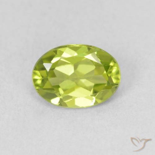 0.95ct Натуральный Средний зеленый Перидот, Овал, Чистота VS