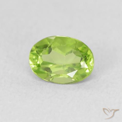 0.95 карата, натуральный Medium Light-Green Перидот, Овал, Чистота VS