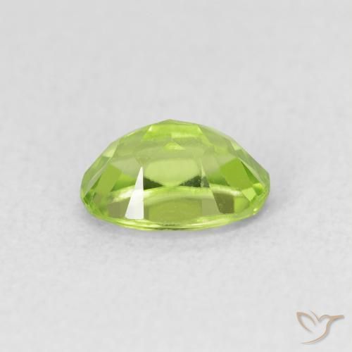 0.95 карата, натуральный Medium Light-Green Перидот, Овал, Чистота VS