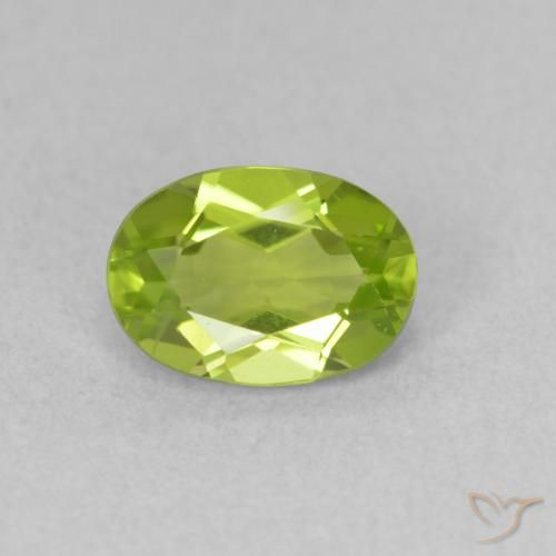 0.92ct Натуральный Ярко-зеленый Перидот, Овал, VVS-VS