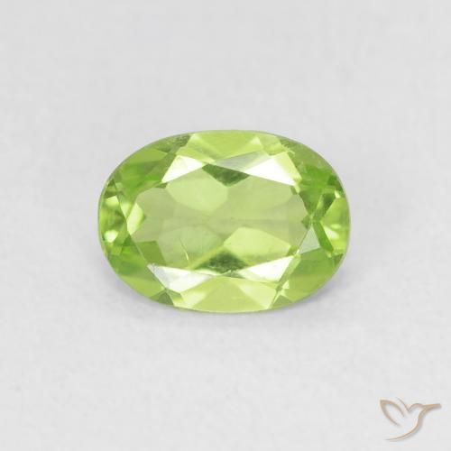 0.78ct Натуральный Светло-живой зеленый Перидот, Овал, Чистота VVS