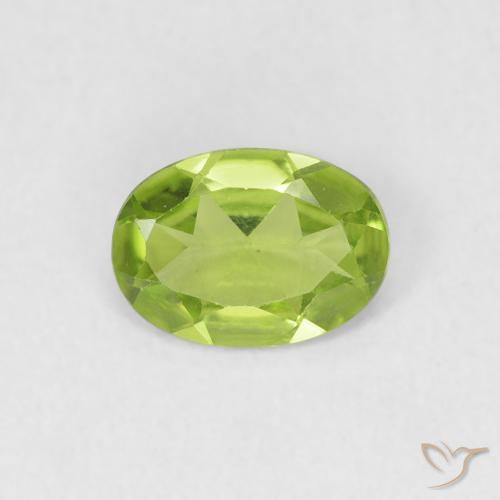 0.71ct Натуральный Средний зеленый Перидот, Овал, VVS-VS