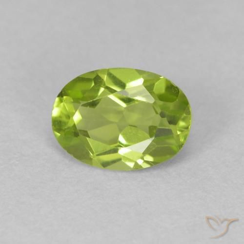 0.78ct Натуральный Ярко-зеленый Перидот, Овал, Чистота VVS