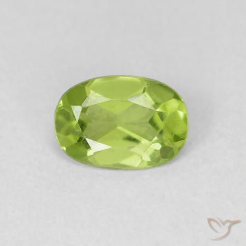 0.78ct Натуральный Средний зеленый Перидот, Овал, VVS-VS