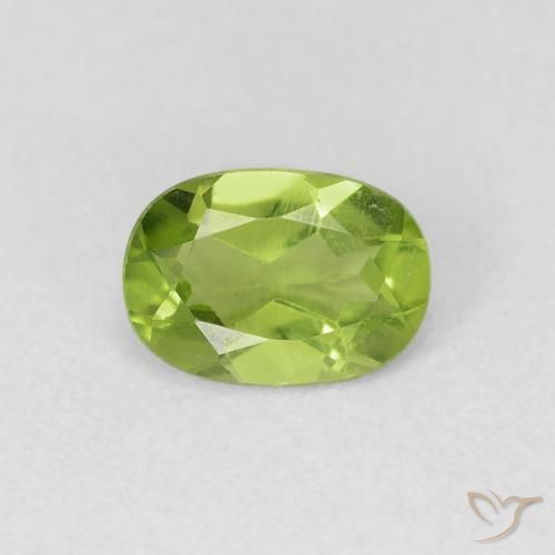 0.88ct Натуральный Средний зеленый Перидот, Овал, VVS-VS