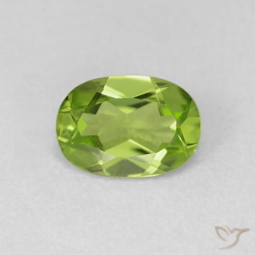 0.87ct Натуральный Средний зеленый Перидот, Овал, VVS-VS