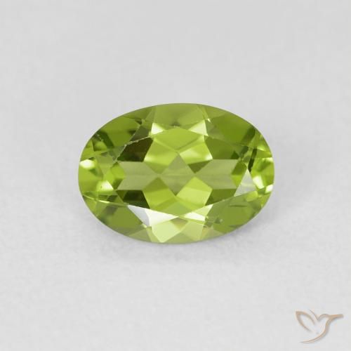0.88ct Натуральный Средний зеленый Перидот, Овал, VVS-VS