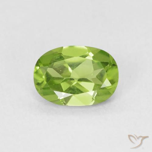 0.92ct Натуральный Ярко-зеленый Перидот, Овал, VVS-VS