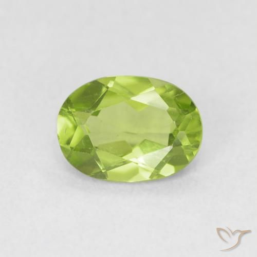 0.81ct Натуральный Ярко-зеленый Перидот, Овал, Чистота VS