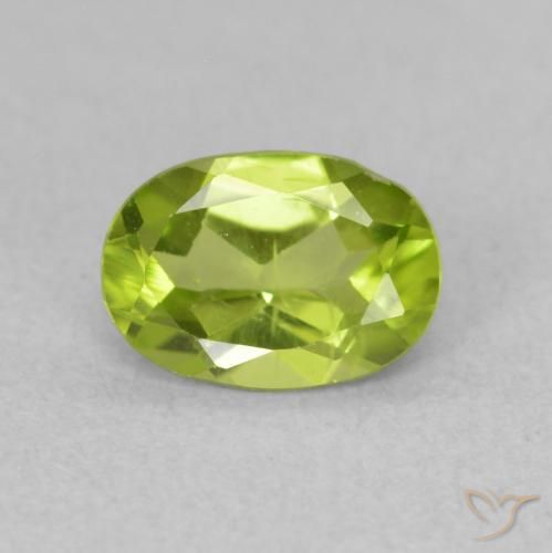 0.84ct Натуральный Ярко-зеленый Перидот, Овал, Чистота VS