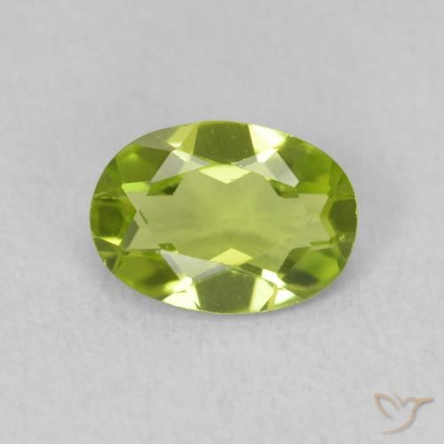 0.76ct Натуральный Ярко-зеленый Перидот, Овал, VVS-VS