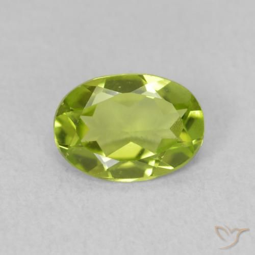 0.77ct Натуральный Ярко-зеленый Перидот, Овал, VVS-VS