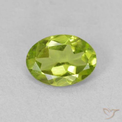 0.72ct Натуральный Ярко-зеленый Перидот, Овал, VVS-VS