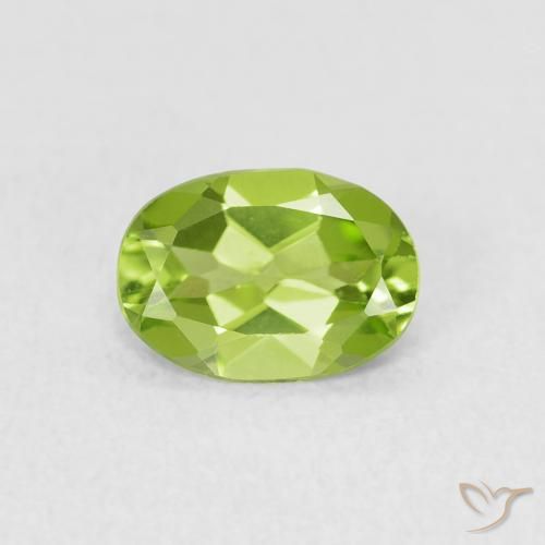 0.73ct Натуральный Средний зеленый Перидот, Овал, VVS-VS
