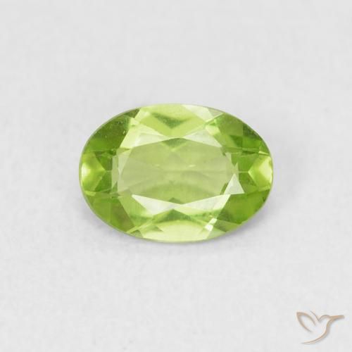 0.71ct Натуральный Medium Light-Green Перидот, Овал, VVS-VS