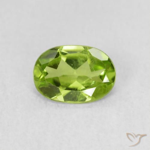 0.76ct Натуральный Средний зеленый Перидот, Овал, Чистота VS