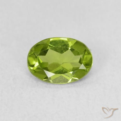0.74ct Натуральный Ярко-зеленый Перидот, Овал, Чистота VS