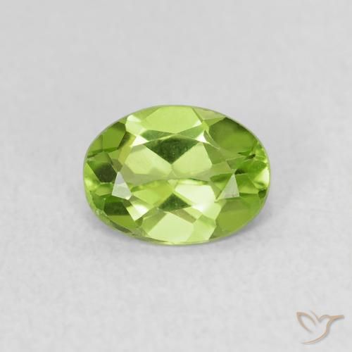 0.73ct Натуральный Средний зеленый Перидот, Овал, Чистота VS