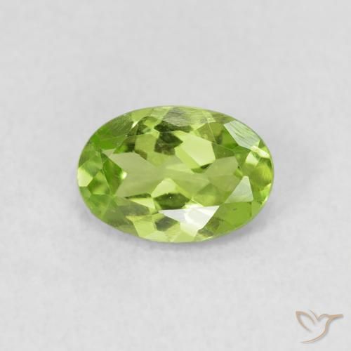 0.75ct Натуральный Средний зеленый Перидот, Овал, Чистота VS