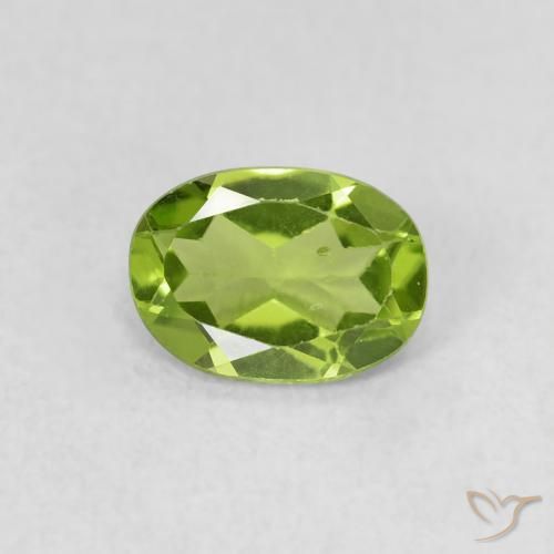 0.77ct Натуральный Ярко-зеленый Перидот, Овал, Чистота VS
