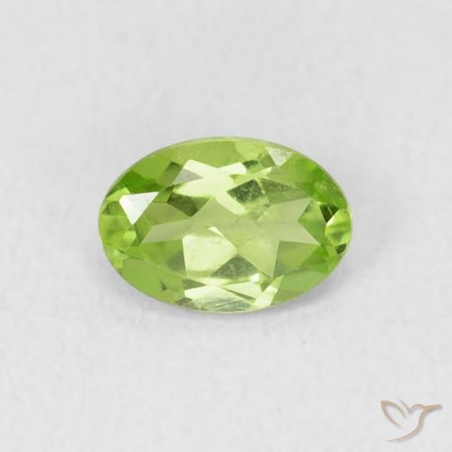 0.84ct Натуральный Ярко-зеленый Перидот, Овал, Чистота VS