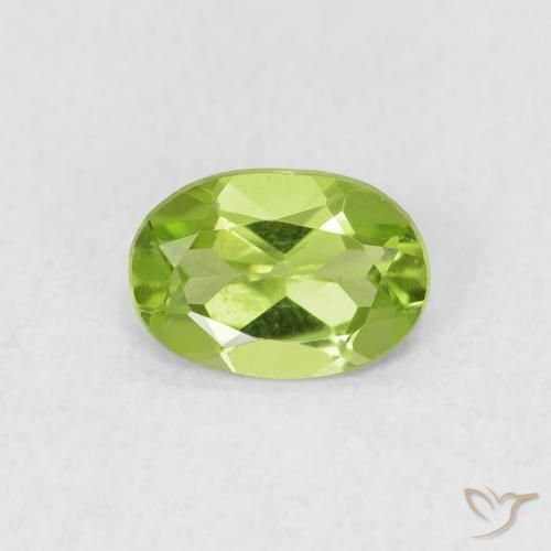 0.71ct Натуральный Средний зеленый Перидот, Овал, Чистота VS