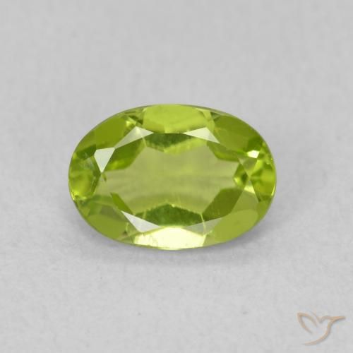0.83ct Натуральный Средний зеленый Перидот, Овал, Чистота VS