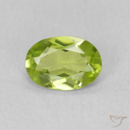 0.74ct Натуральный Средний зеленый Перидот, Овал, Чистота VS