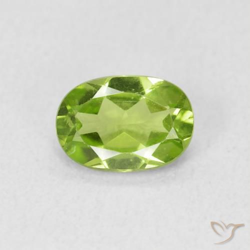 0.87ct Натуральный Ярко-зеленый Перидот, Овал, Чистота VS