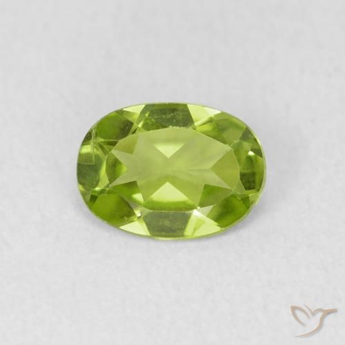 0.74ct Натуральный Ярко-зеленый Перидот, Овал, Чистота VS