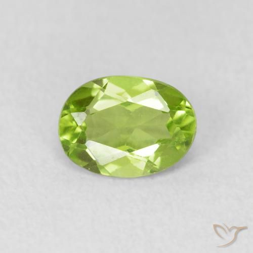 0.92ct Натуральный Средний зеленый Перидот, Овал, Чистота VS