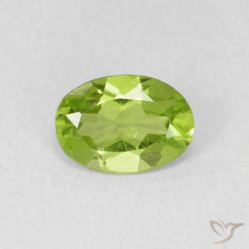 0.77ct Натуральный Ярко-зеленый Перидот, Овал, Чистота VS