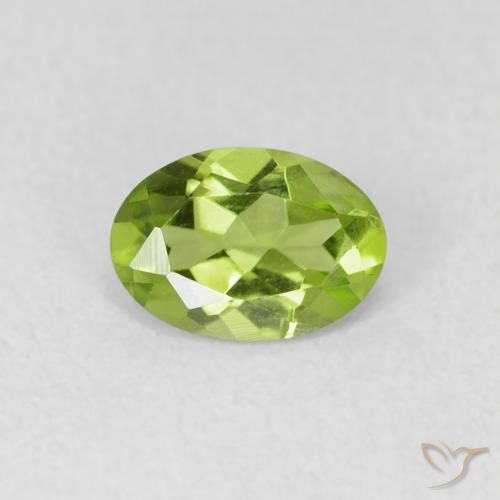 0.73ct Натуральный Желтовато-зеленый Перидот, Овал, VVS-VS