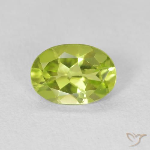 0.71ct Натуральный Ярко-зеленый Перидот, Овал, Чистота VS