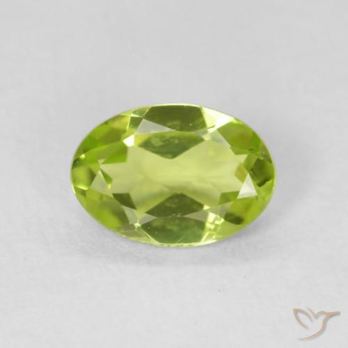 0.75ct Натуральный Ярко-зеленый Перидот, Овал, Чистота VS