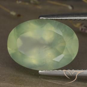 5.88 карата, натуральный Medium Green  пренит, Овал, Полупрозрачный