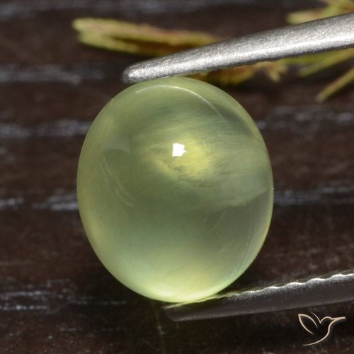 2.71ct Натуральный Светло-зеленый пренит, Овал, Полупрозрачный