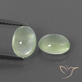 3.01ctw Натуральный Pale Pear Green  пренит, Овал, Полупрозрачный