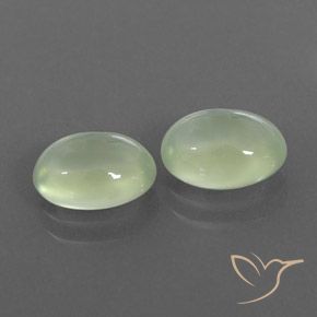 3.01 карата, натуральный Pale Pear Green  пренит, Овал, Полупрозрачный