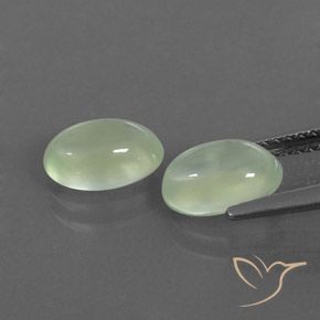 2.46 карата, натуральный Pale Pear Green  пренит, Овал, Полупрозрачный