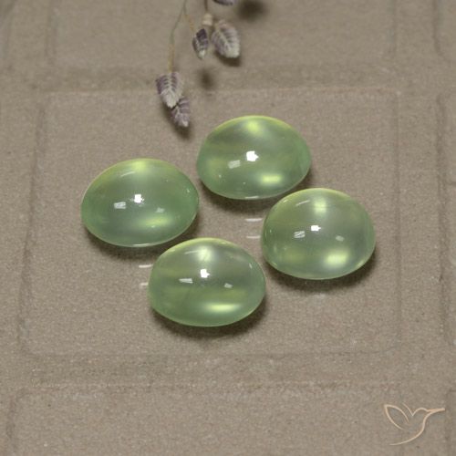 8.03ctw Натуральный Very Light Green  пренит, Овал, Полупрозрачный
