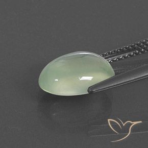 3.07 карата, натуральный Light Yellowish Green    пренит, Овал, Прозрачный